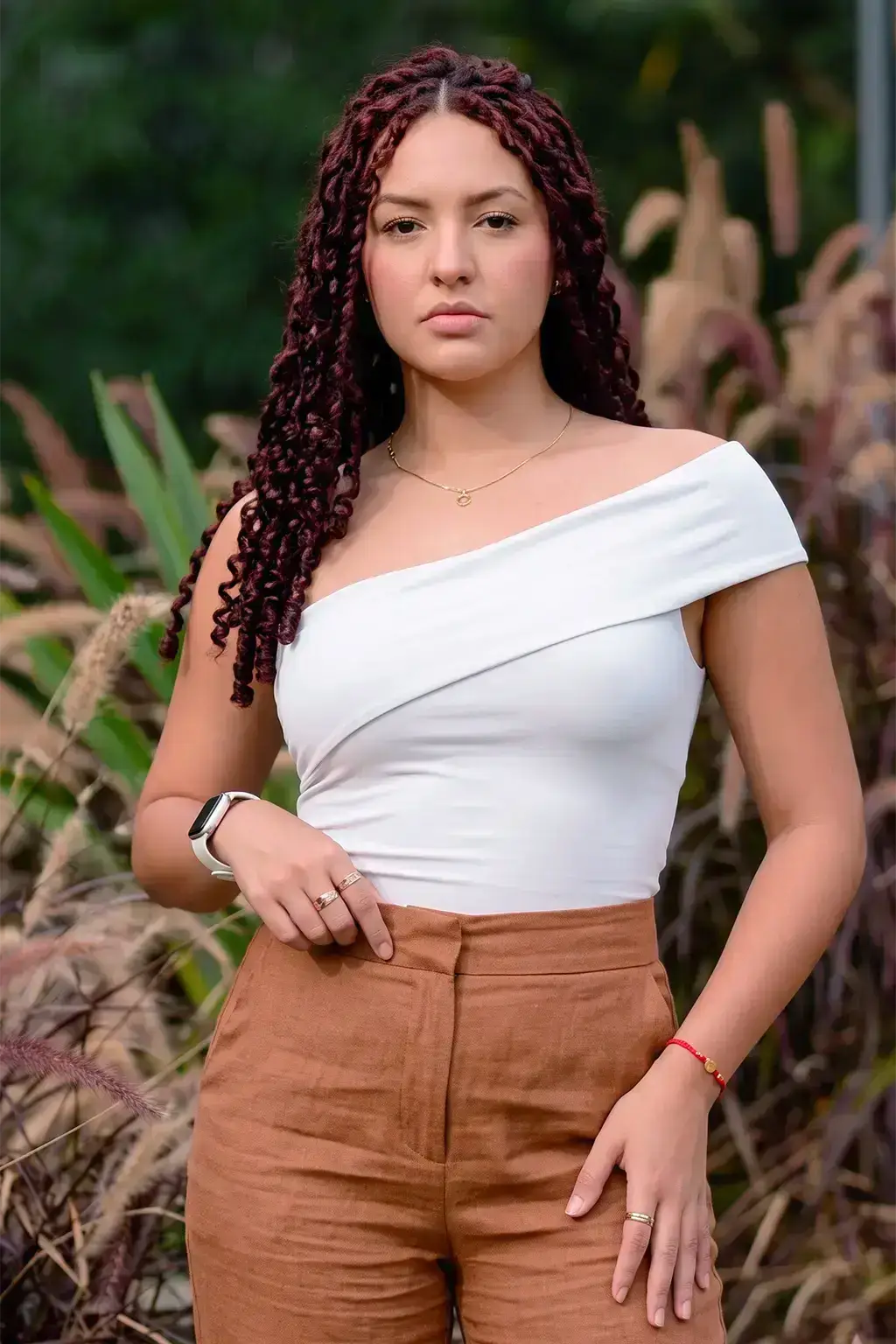 Blusa hombro asimétrico